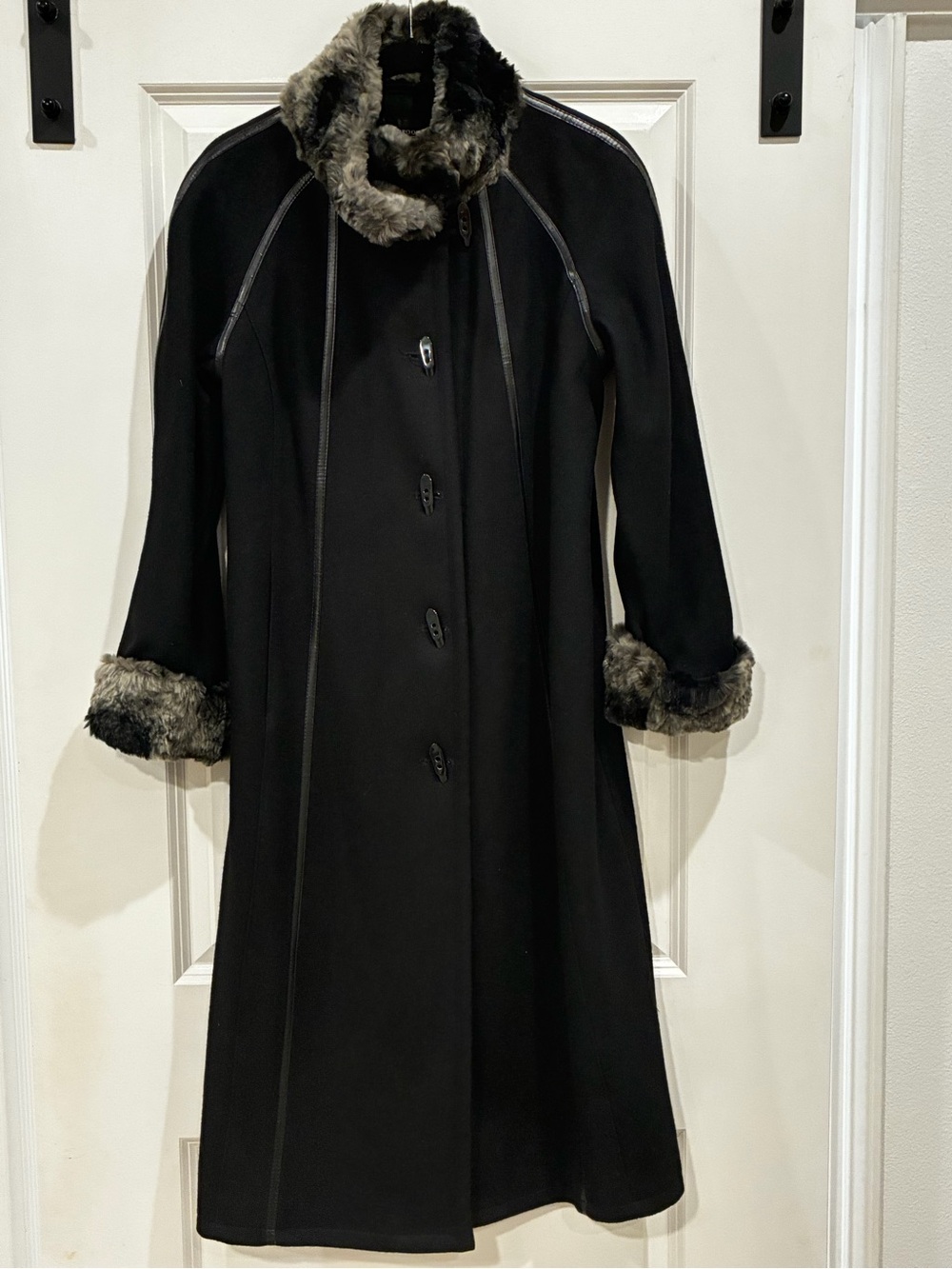 Women's Black Trench Coat with Faux Fur Trim